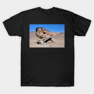 Bolivie - Salar d'Uyuni, arbre de pierre T-Shirt